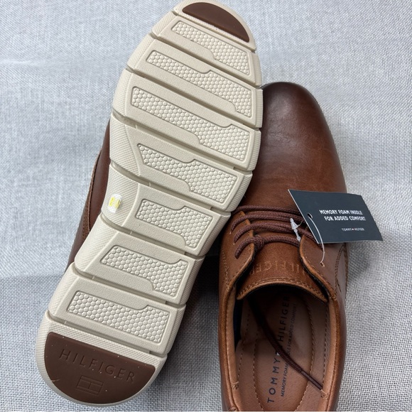 Tommy Hilfiger Brown Leather Derby Oxfords Tommy Hilfiger Brown Leather Derby Oxfords